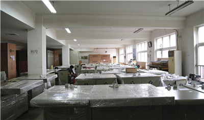 ��½����