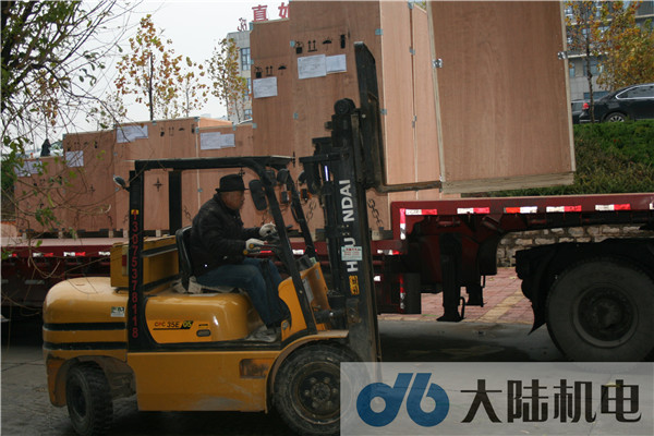 ��½����