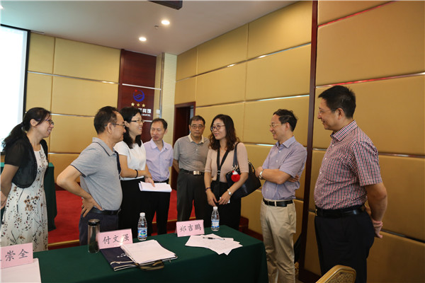 ��½����